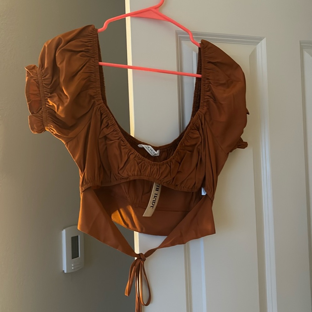 12th tribe crop shirt NWT